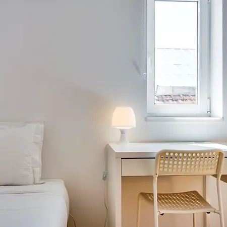 Charming 4 Bedroom In Anjos * Lisbon