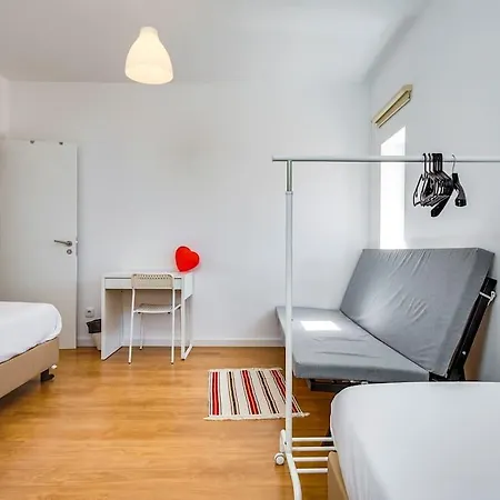 アパート Charming 4 Bedroom In Anjos リスボン